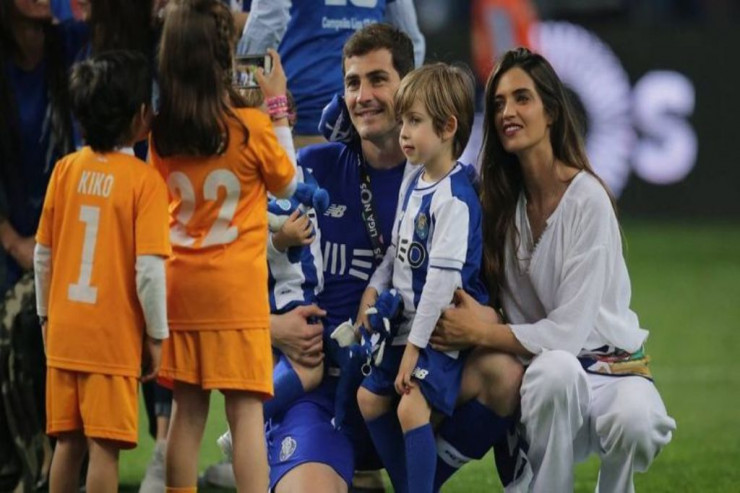 İker Kasilyas və ailəsi