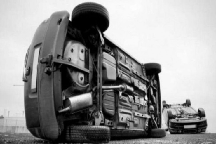 “Mercedes”i aşırdı, ölən var