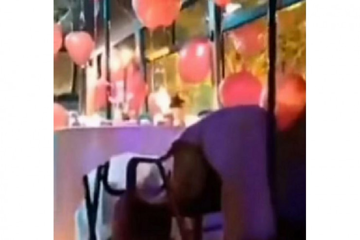 Bəzədilən avtobus