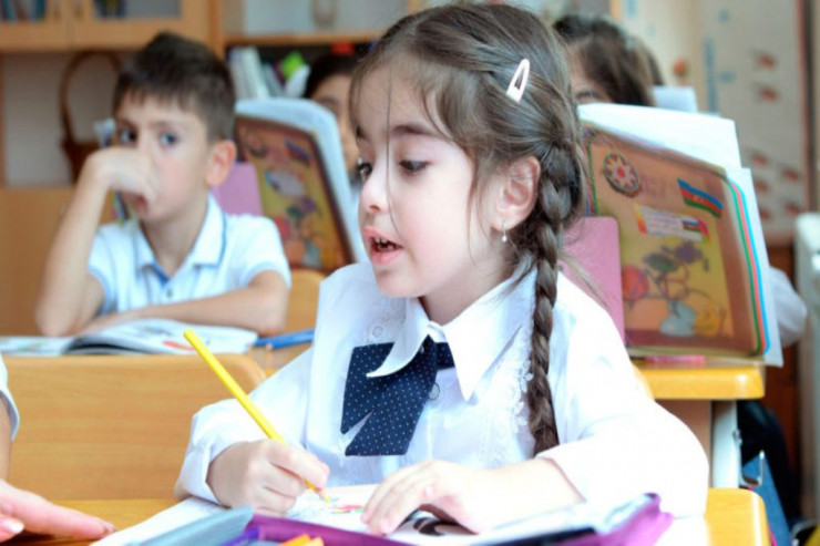 Birinci sinfə şagird qəbulu başlayır - RƏSMİ 