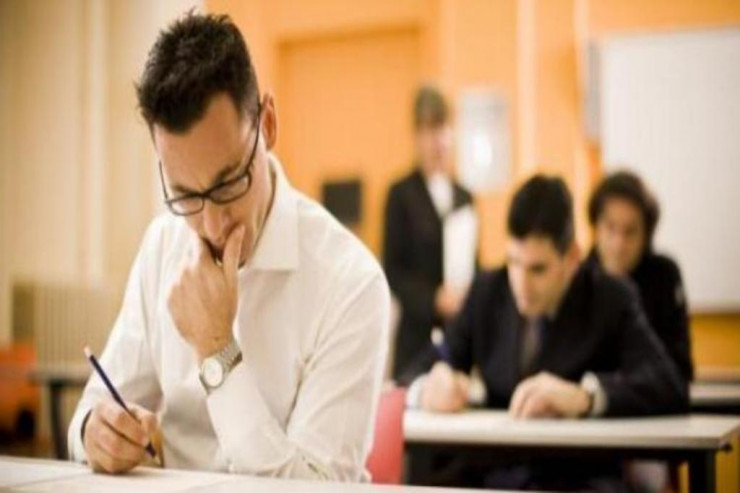 Müəllim dövlət qulluqçusu olarsa, hansı üstünlük əldə edir?- Ekspertdən  AÇIQLAMA 