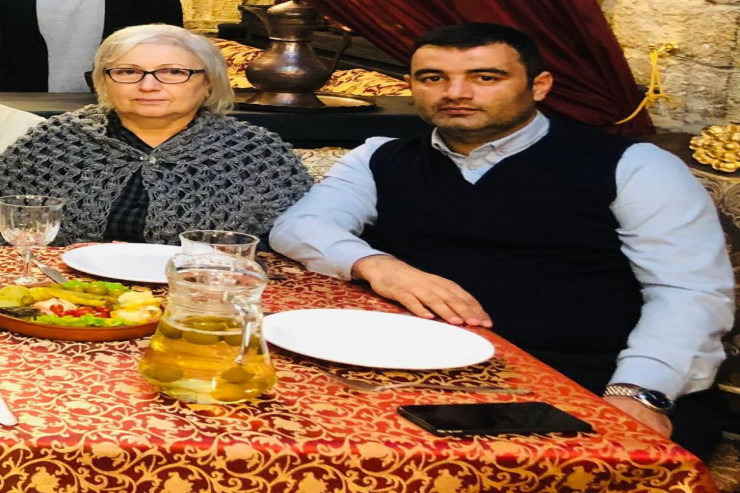 Aftandil Hacıyev, “Səbail” klubunun baş məşqçisi anası ilə