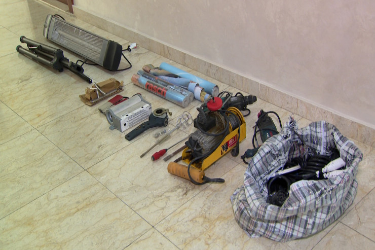 Səbaildə evdən oğurlanan əşyalar