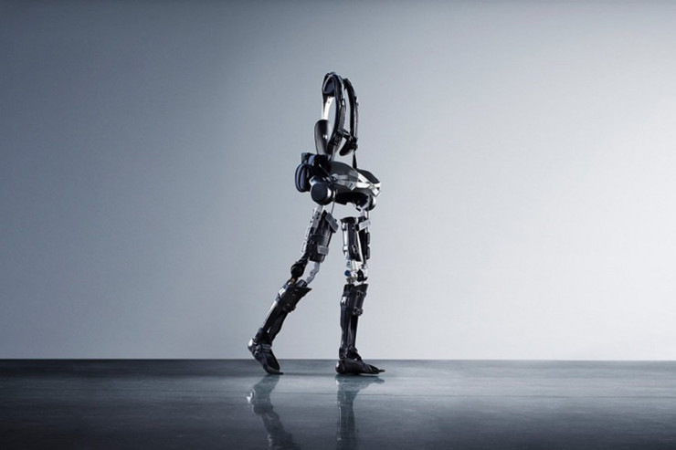 Fikir gücü ilə idarə olunan EKZOSKELET  - FOTO 