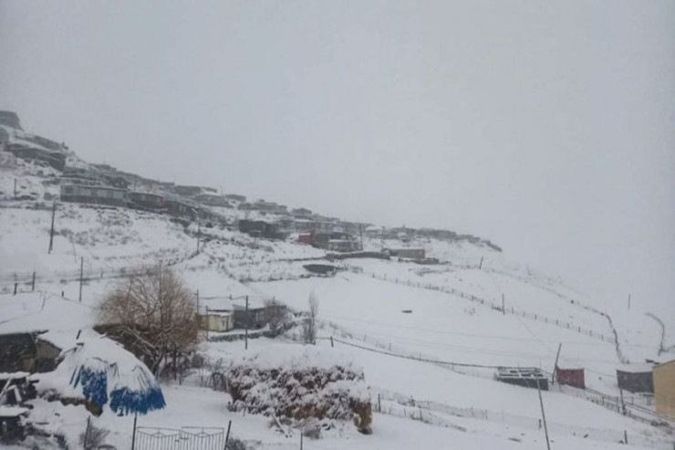 Bu ərazilərə  QAR   yağır -  FAKTİKİ HAVA 