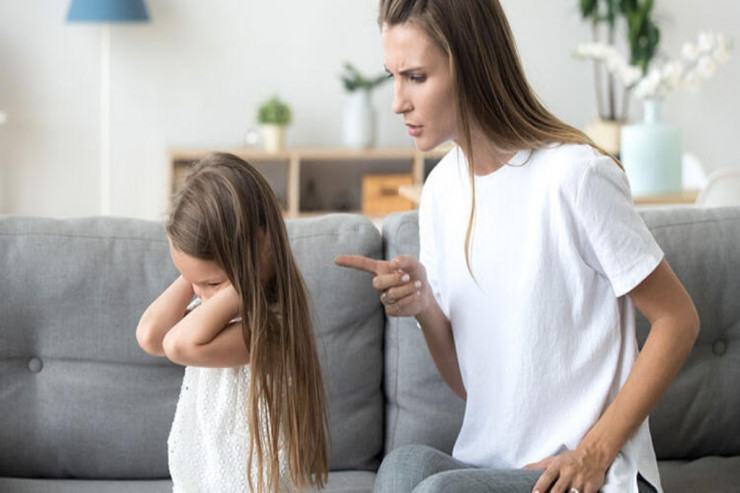 Uşaqlara verilən ƏN SƏRT  cəzalar – VİDEO 