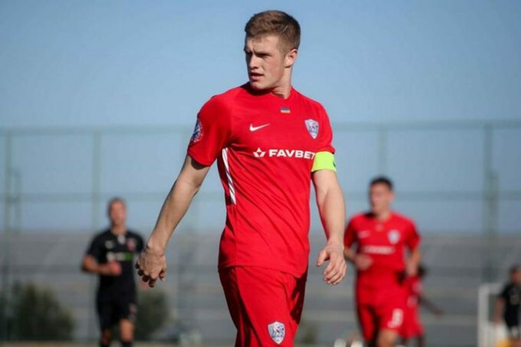 Anatoli Nuriyev, futbolçu