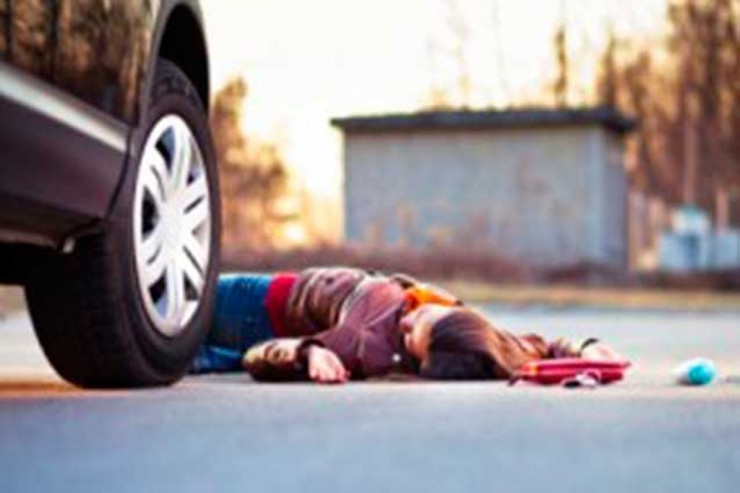 "KİA" ilə qadını vurub öldürdü