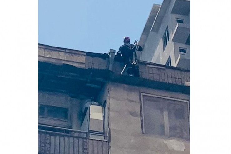 Bakıda FHN əməkdaşının xilasetmə anı