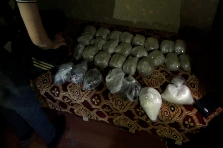 Ələ keçirilən narkotiklər