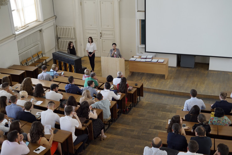 Bu universitetin professoru COVID-19-dan öldü:  24 qrup distant təhsilə keçdi 