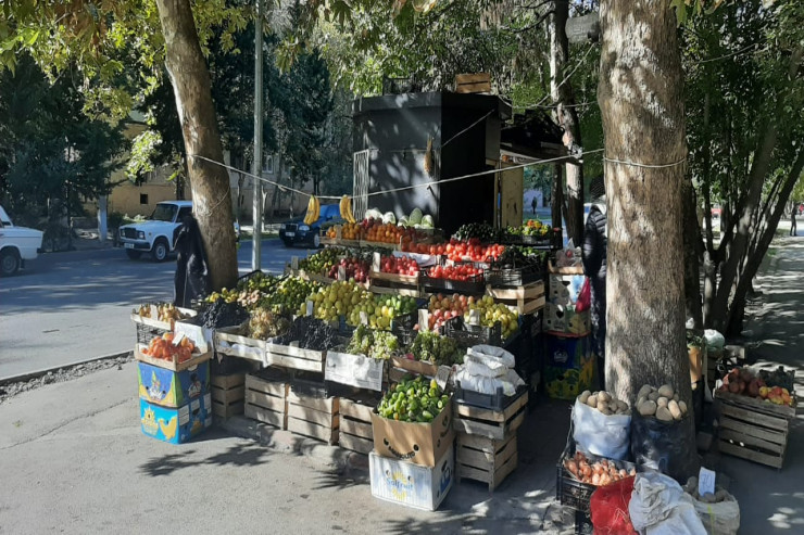 Mingəçevirdə küçə ticarəti