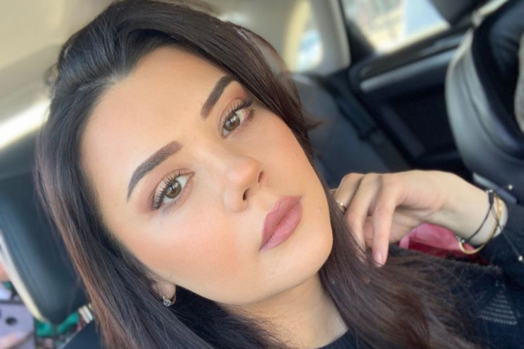 Rəqqasə Oksana Rəsulova