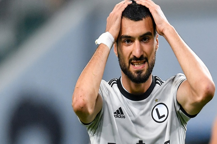 Mahir Emreli ayın ən zəif futbolçusu seçildi