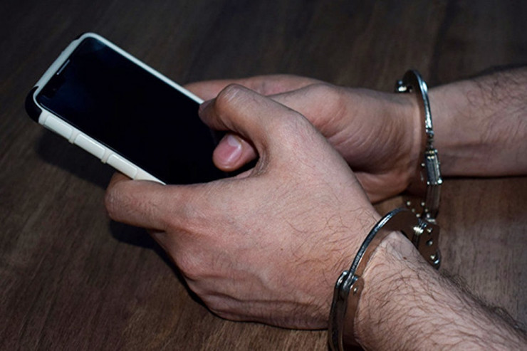 Bakıda kişi kişini şəkilləri ilə şantaj etdi