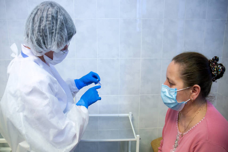 QADINA İKİ FƏRQLİ PEYVƏND VURULUB  – Səhiyyə İdarəsi əl-ayağa düşdü...