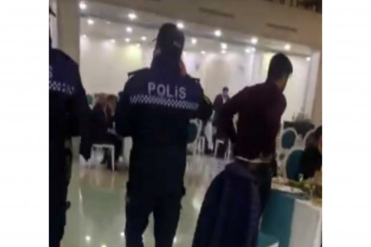 Toya çağırılan mindən çox adam geri qaytarıldı