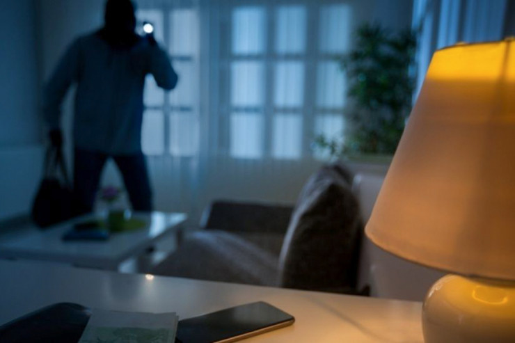 Bakının mərkəzindəki zavoddan 20 minlik OĞURLUQ 