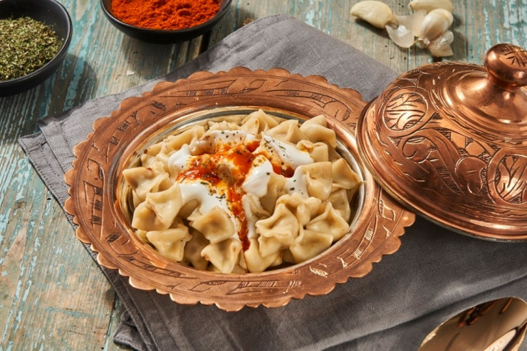 Türk düşbərəsi olan mantı  necə hazırlanır? - Lent.az-ın MƏTBƏXİNDƏ  