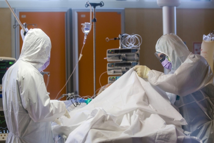 Azərbaycanda mərkəz rəhbəri COVID -dən ÖLDÜ  - FOTO 