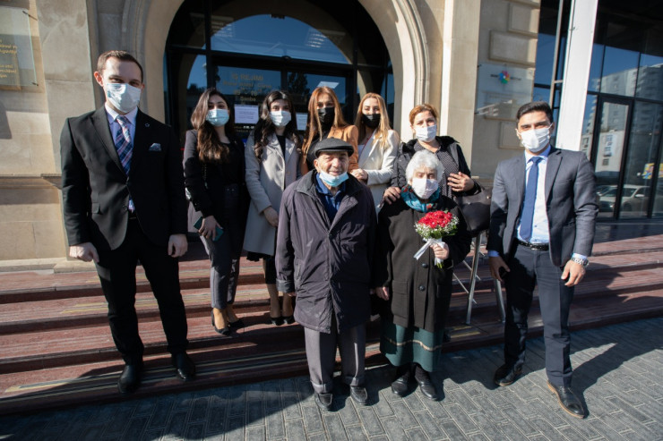 Azərbaycanda yaşlı kişi və qadın  EVLƏNDİ   -FOTO 