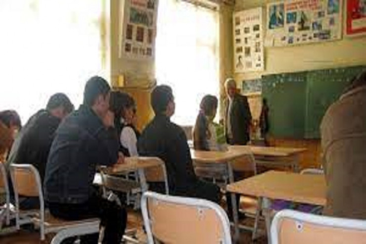 Azərbaycanda məktəbli qızların sayı  KƏSKİN AZALIB   -  RƏSMİ  