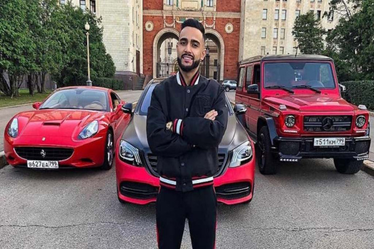  Azərbaycanlı bloger   taksi sürücüsünə niyə  maşın   hədiyyə etdi? -  VİDEO 