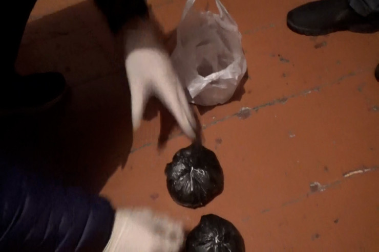 Ələ keçirilən narkotiklər