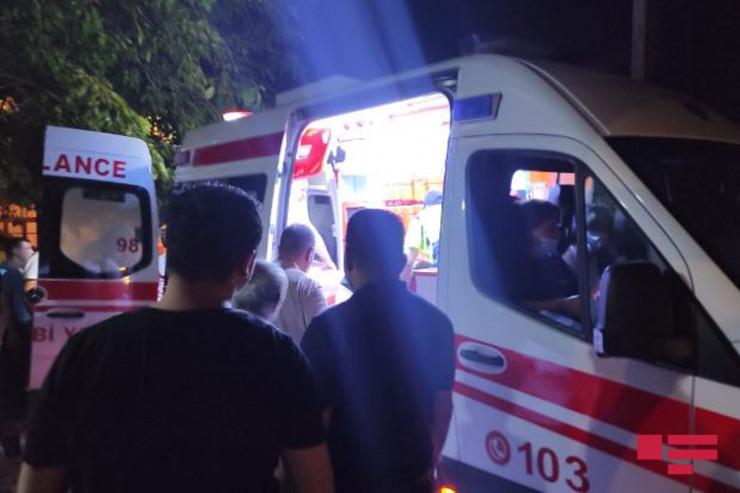 Ahıl qadını avtomobil vurub