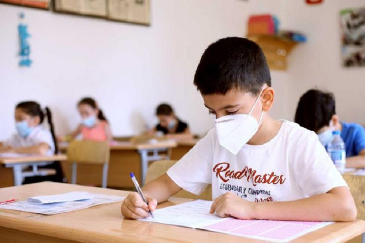 Daha bir məktəbdə dərslər DAYANDIRILDI 