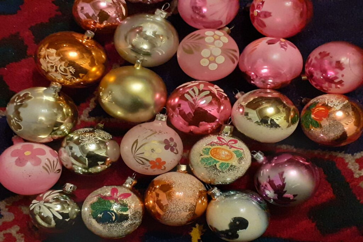 Pis qoxulu Yeni il oyuncaqları:  Xərçəng, Daun sindromu, yana biləcək evlər - ARAŞDIRMA 