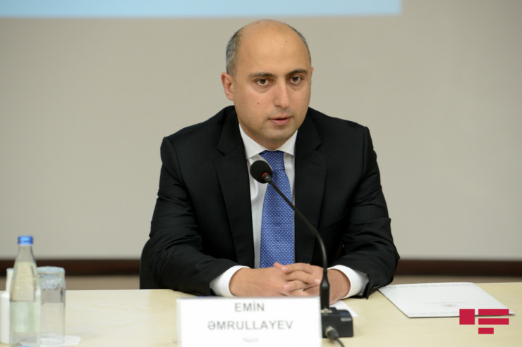 təhsil naziri Emin Əmrullayev