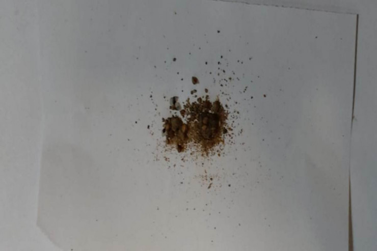 Xəstə məhkuma "qreçka"nın içində narkotik ötürmək istədilər