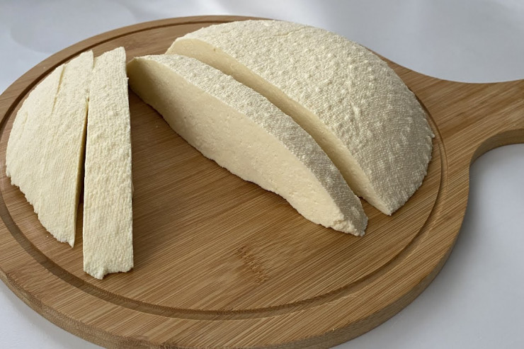 Ev şəraitində pendirin hazırlanma qaydası Lent.az-ın MƏTBƏXİNDƏ 