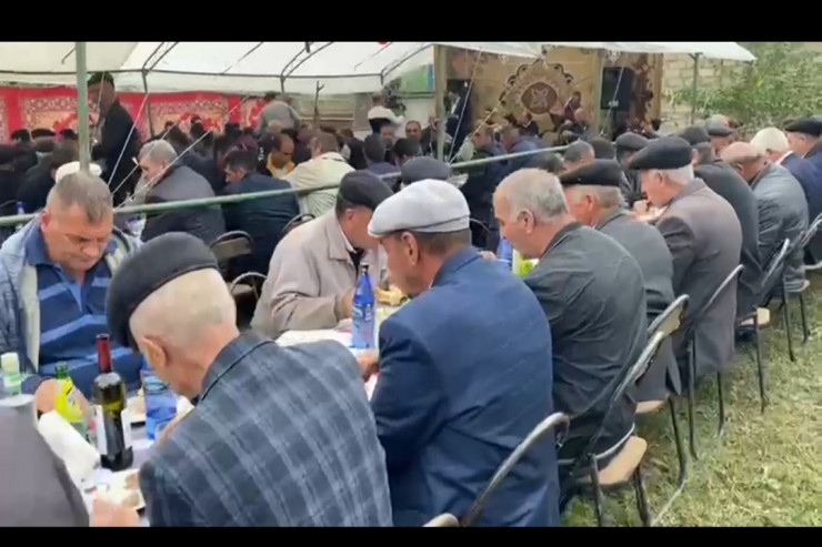 Qəbələdə pozuntu olan toy