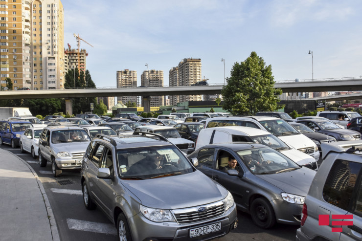 Bakının tıxaclı küçələri - VİDEO 