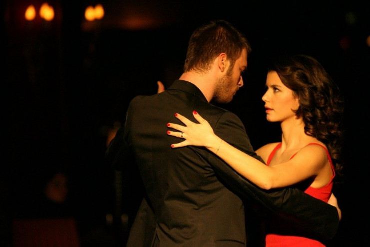 Kıvanç Tatlıtuğ və Beren Saat