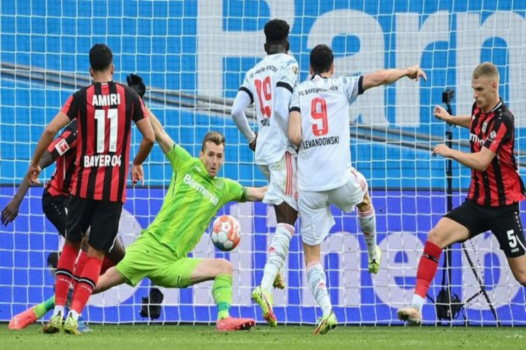 "Bavariya" 45 illik REKORDU  təkrarladı