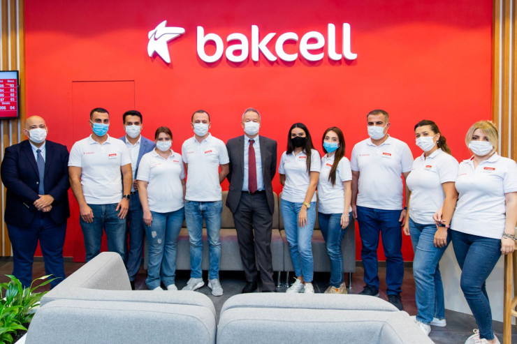 "Bakcell" Bakının mərkəzində yenilənmiş konsept mağazasını təqdim edib - FOTO 