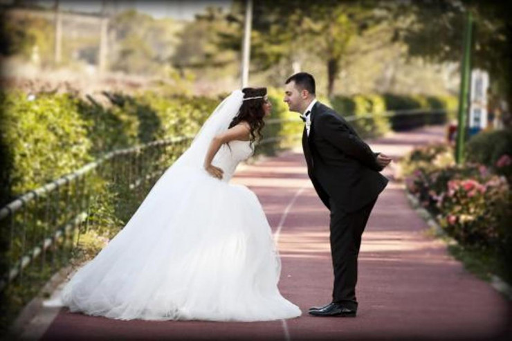 700 bal toplayan gənclər evləndi - FOTO  