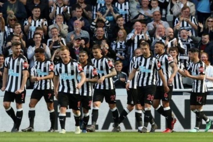 İngiltərənin tanınmış klubuna transfer limiti qoyuldu