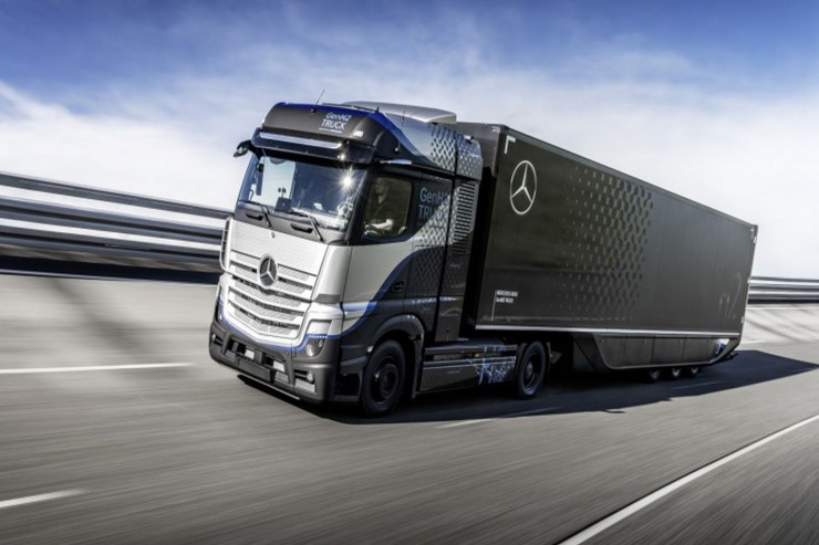 Yük maşınları idarə etmək üçün yaş həddi varmı? - RƏSMİ CAVAB 