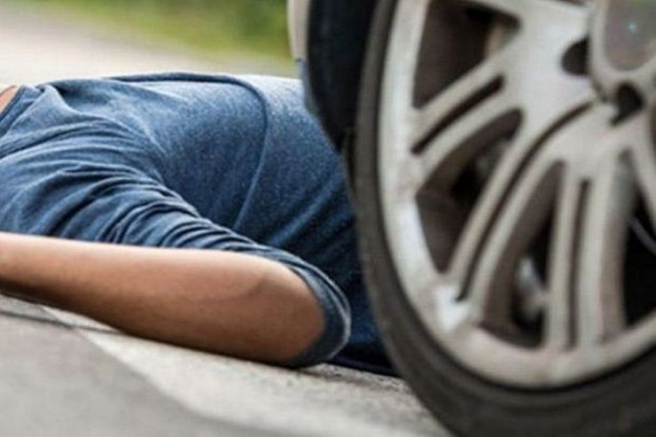 Bakıda  DƏHŞƏT:   kişini vurub maşının altına atdı