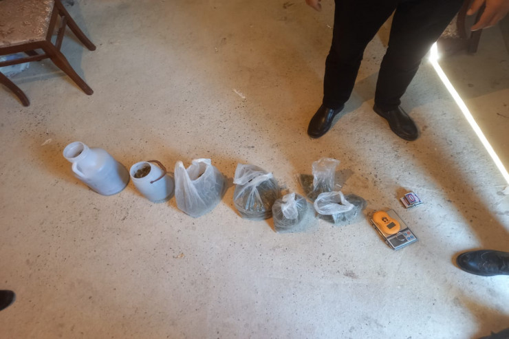 Ələ keçirilən narkotiklər