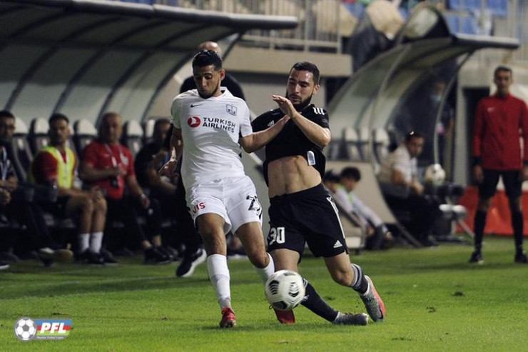 "Qarabağ" "Neftçi"ni darmadağın etdi 