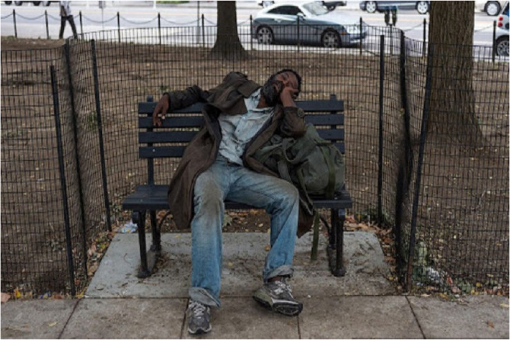 Bakıda "BOMJ"u bir yumruqla ÖLDÜRDÜLƏR 