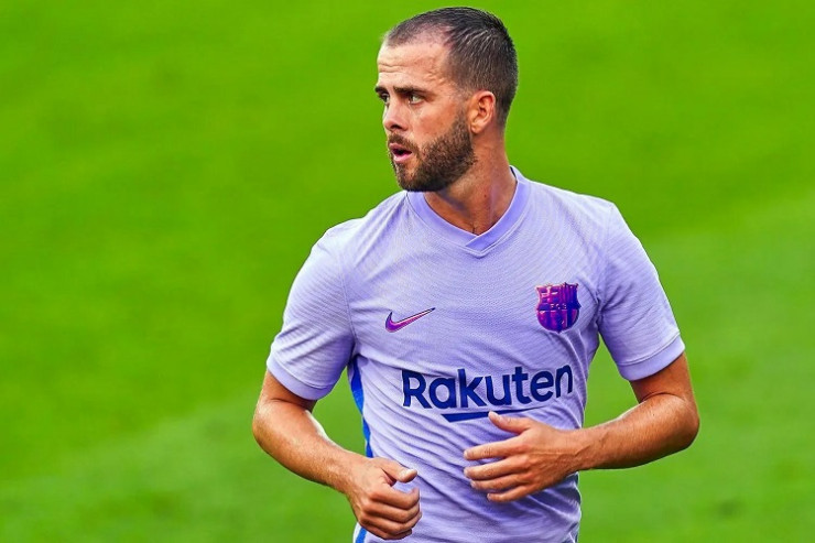 "Beşiktaş" məşhur futbolçunu Türkiyəyə gətirdi