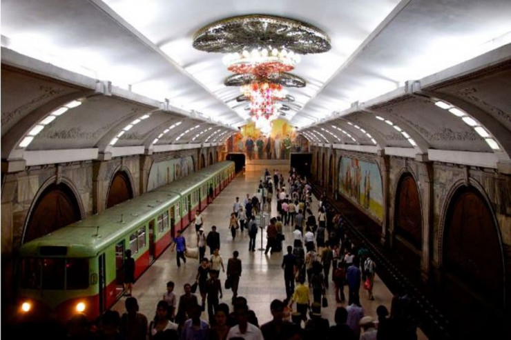 Dünyanın ƏN DƏRİN  metro stansiyaları - FOTO 