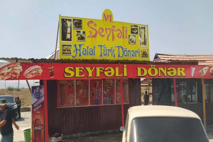 Şəmkirdəki ticarət mərkəzi