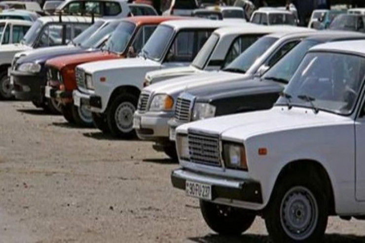 Azərbaycan polisi bu avtomobilləri axtarır